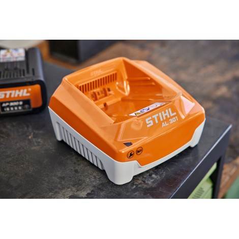 Stihl AL 301 Quick Charger